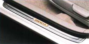 Scuff plate