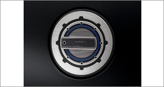Fuel lid garnish